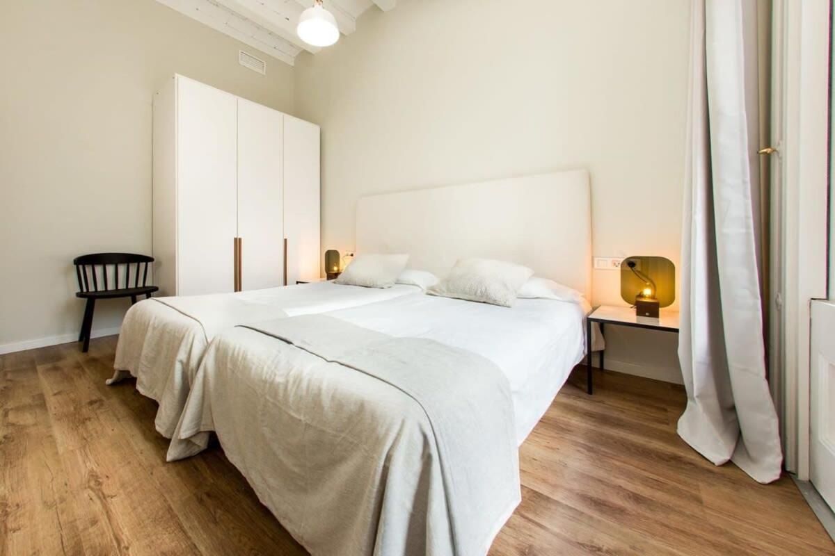 Bright And Modern 4bedroom With Terrace In Las Ramblas P1 * Barcelona